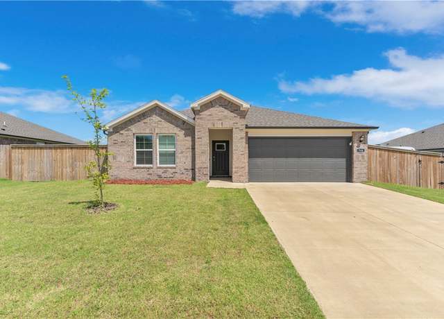 Property at 708 Buffalo Ave, Gentry, AR 72734, 4 beds, 2 baths