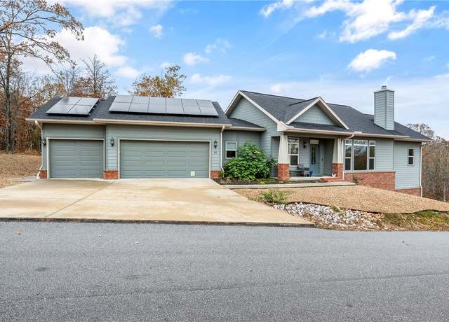 Property at 55 Carrick Dr, Bella Vista, AR 72715, 3 beds, 2 baths
