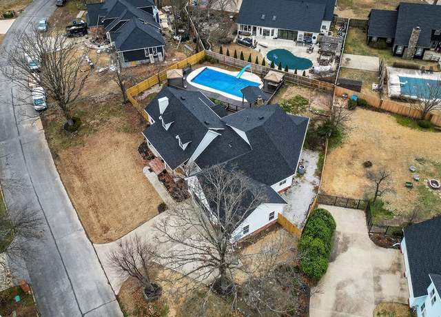Property at 2407 NW Rita Way, Bentonville, AR 72712, 4 beds, 3.5 baths