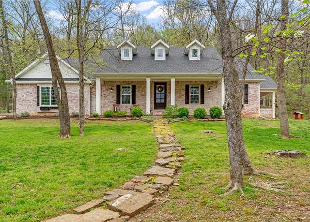 Property at 11306 Mountain Spring Dr, Fayetteville, AR 72701, 4 beds, 2.5 baths