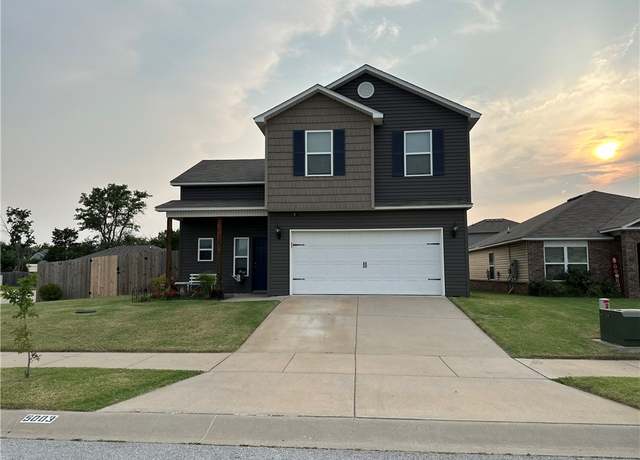 Property at 5003 W Claxton Cir, Fayetteville, AR 72704, 3 beds, 2.5 baths