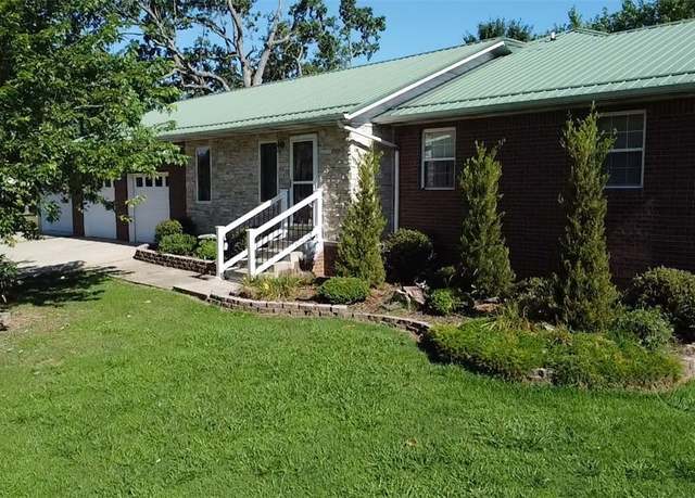 Property at 893 Zinc Rd, Harrison, AR 72601, 4 beds, 3 baths