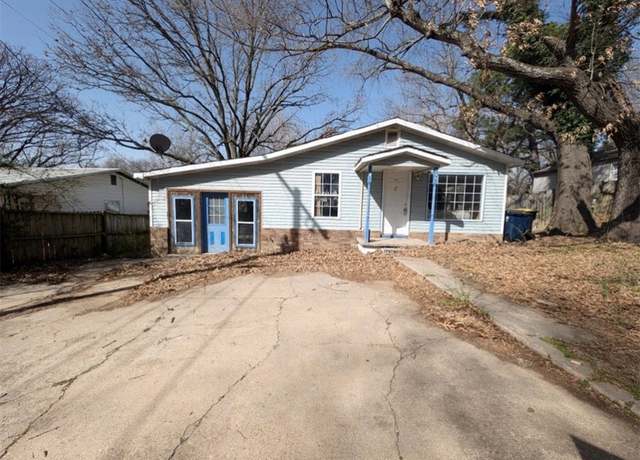 Property at 706 S Ash St, Harrison, AR 72601, 3 beds, 1 bath