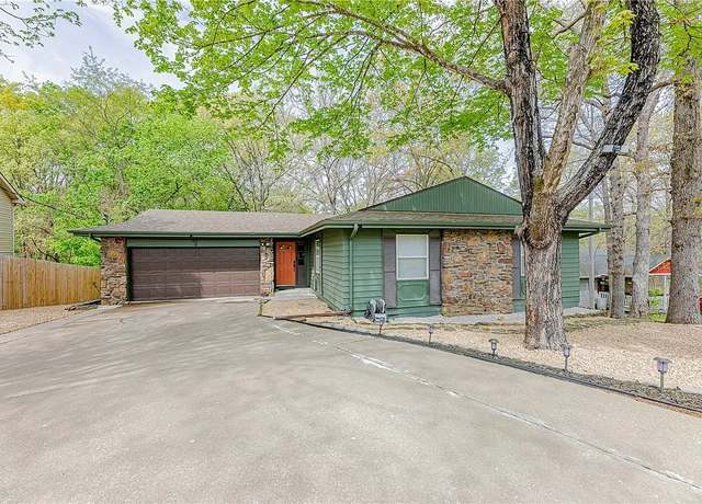 Property at 7 Rogan Cir, Bella Vista, AR 72715, 2 beds, 2 baths