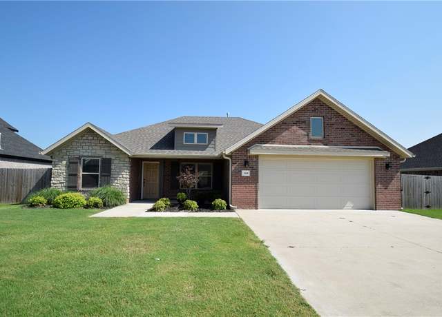 Property at 1168 Giulia Ave, Tontitown, AR 72762, 3 beds, 2 baths