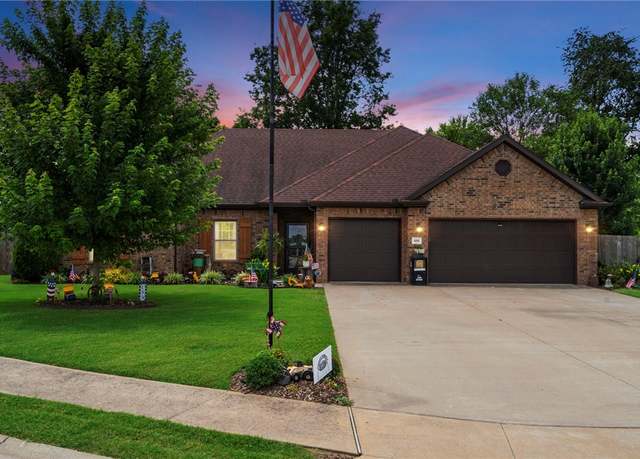 Property at 626 Choate Place Cir, Pea Ridge, AR 72751, 3 beds, 2 baths