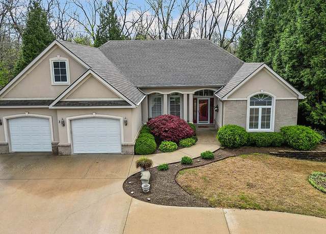 Property at 3 Renfrew Dr, Bella Vista, AR 72715, 2 beds, 2 baths