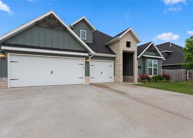 Property at 1160 Silver Maple St, Centerton, AR 72719, 4 beds, 3 baths