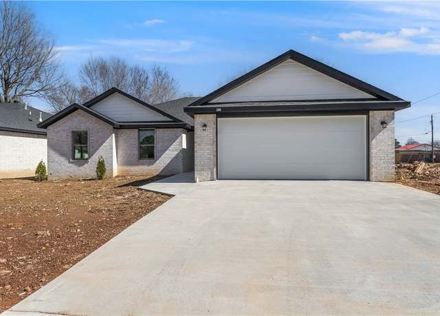 Property at 1373 Gary St, Springdale, AR 72764, 3 beds, 2 baths