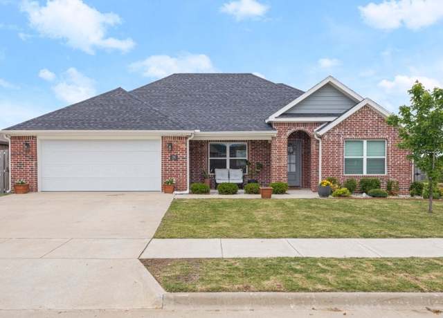 Property at 28 E Loveland Loop, Farmington, AR 72730, 4 beds, 2 baths