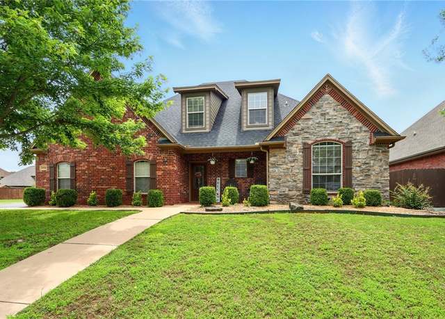 Property at 1801 SW Gosford Ave, Bentonville, AR 72713, 4 beds, 3 baths