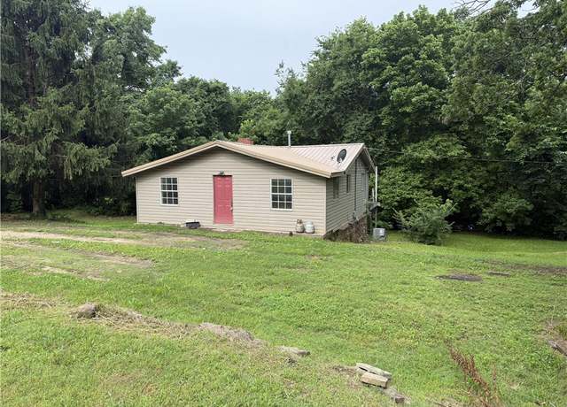 Property at 1615 N John Miller Rd, Fayetteville, AR 72704, 3 beds, 2 baths
