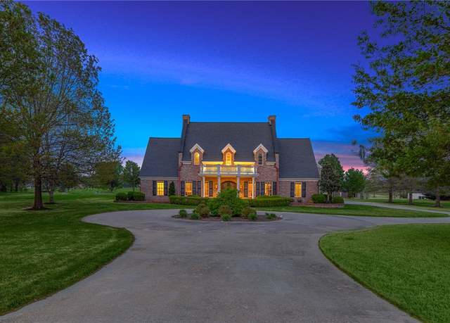 Property at 444 Sonoma Cir, Fayetteville, AR 72703, 4 beds, 5 baths
