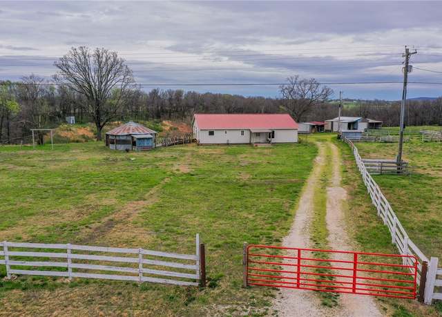 Property at 20289 W Highway 62, Lincoln, AR 72744, 3 beds, 2 baths