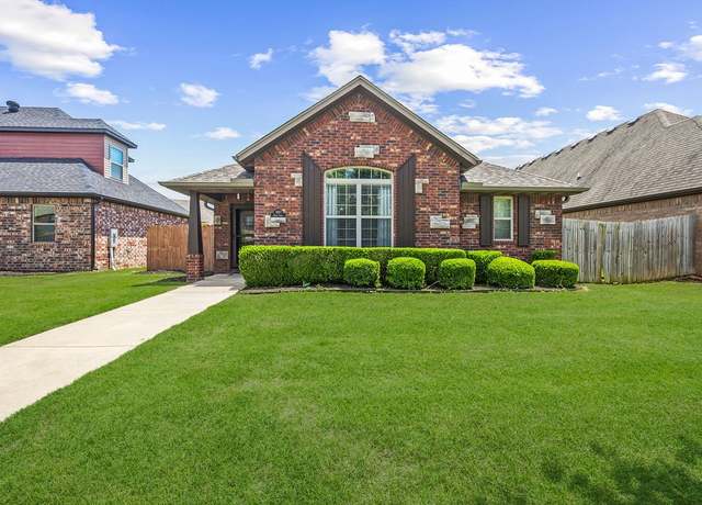 Property at 1807 SW Riverstone Rd, Bentonville, AR 72712, 3 beds, 2 baths