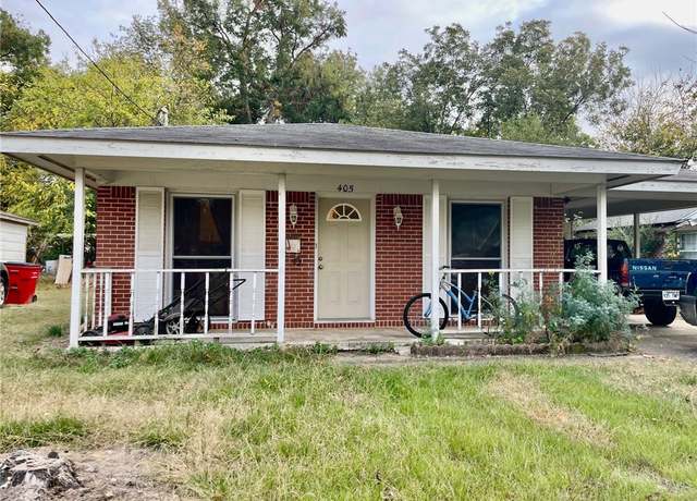 Property at 405 Rock St, Dardanelle, AR 72834, 3 beds, 1.5 baths