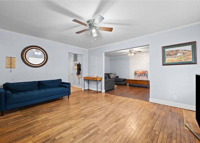 Property at 1707 Westwood Ave, Springdale, AR 72762, 2 beds, 1 bath