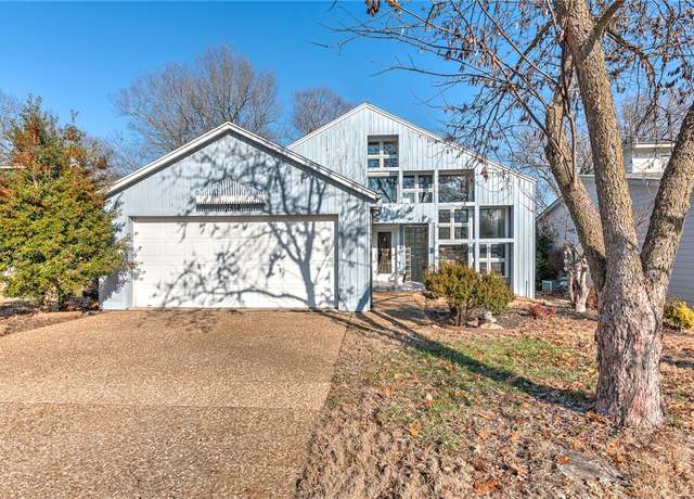 Property at 2314 E Polk Dr, Fayetteville, AR 72703, 3 beds, 2.5 baths
