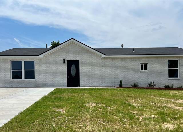 Property at 1312 Margaret Pl, Rogers, AR 72756, 3 beds, 1.5 baths