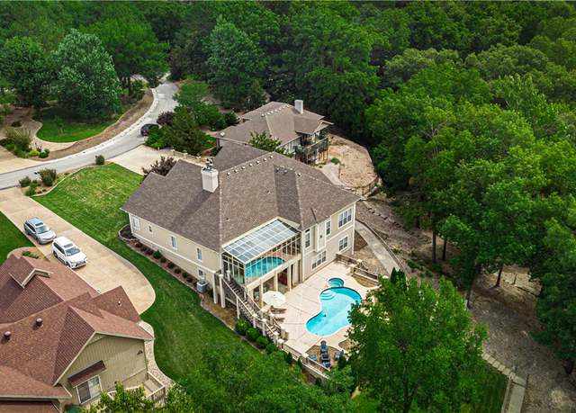 Property at 3 Dunedin Pl, Bella Vista, AR 72715, 4 beds, 3 baths