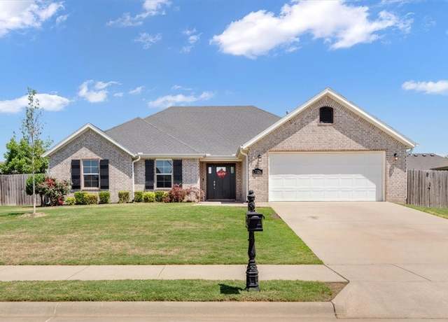 Property at 7326 Drury Ave, Springdale, AR 72762, 3 beds, 2 baths