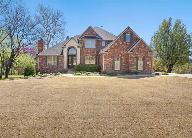 Property at 1551 Lafite Ln, Fayetteville, AR 72703, 5 beds, 4.5 baths