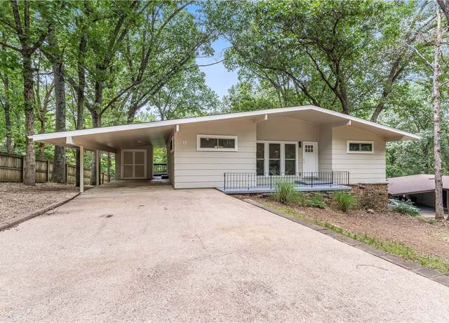 Property at 9 Bishampton Ln, Bella Vista, AR 72714, 3 beds, 2.5 baths