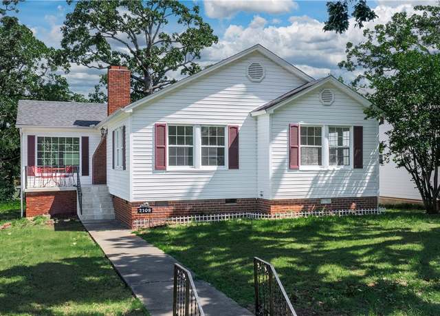Property at 2105 S R St, Fort Smith, AR 72901, 2 beds, 1 bath