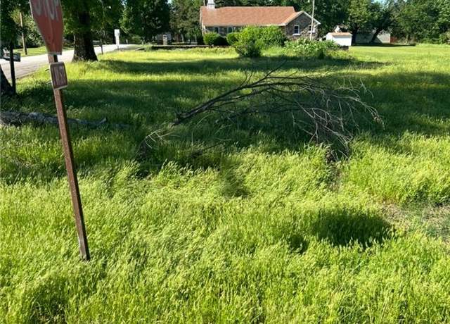 Property at 208 Crumpler St, Altus, AR 72821