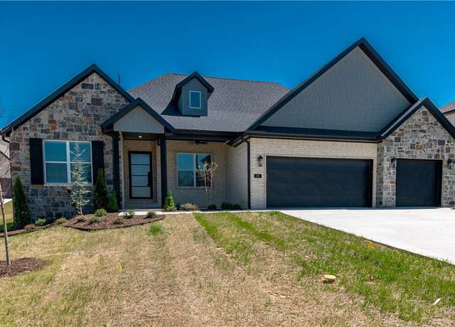 Property at 336 Fiori St, Springdale, AR 72762, 4 beds, 3 baths
