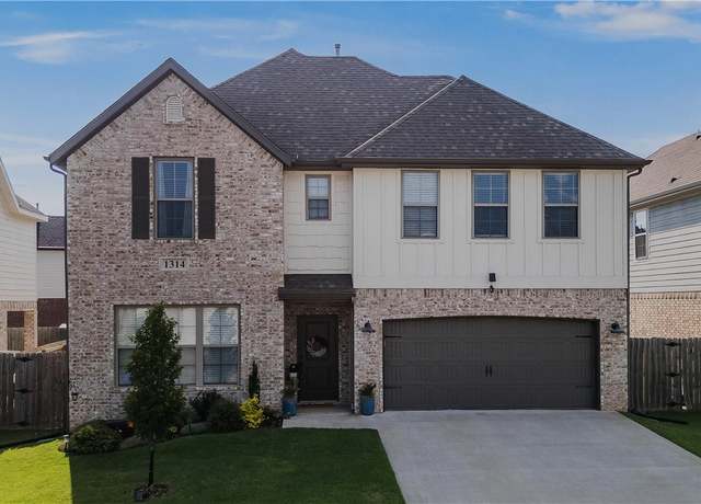 Property at 1314 Fifth Ave, Lowell, AR 72745, 4 beds, 2.5 baths
