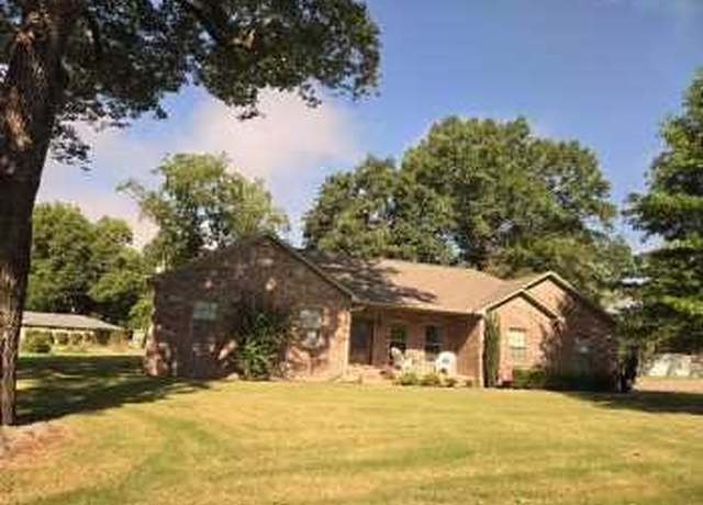 Property at 205 Avenue 4, Atkins, AR 72823, 3 beds, 2.5 baths