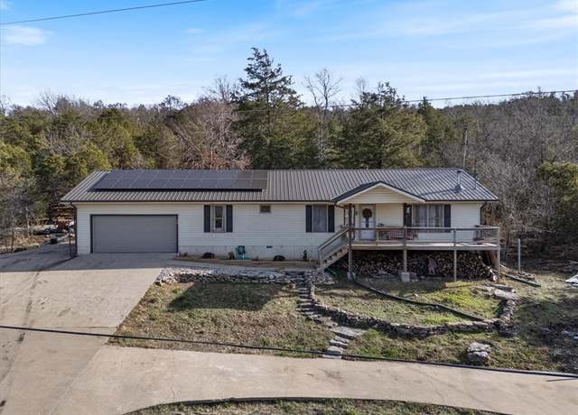 Property at 36 Danube Dr, Holiday Island, AR 72631, 3 beds, 2 baths