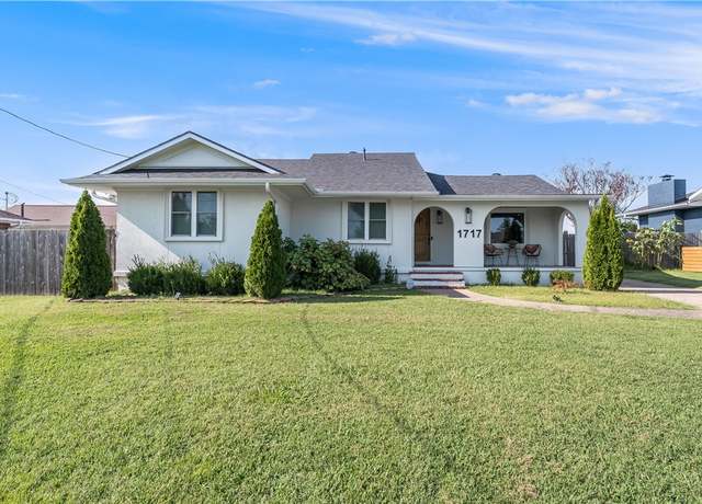 Property at 1717 W Poplar St, Rogers, AR 72758, 3 beds, 2 baths