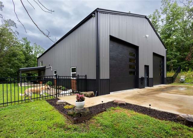 Property at 19475 Cotton Ln, Garfield, AR 72732, 3 beds, 2.5 baths