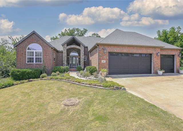 Property at 1402 NE Fairwinds Dr, Bentonville, AR 72712, 6 beds, 5 baths