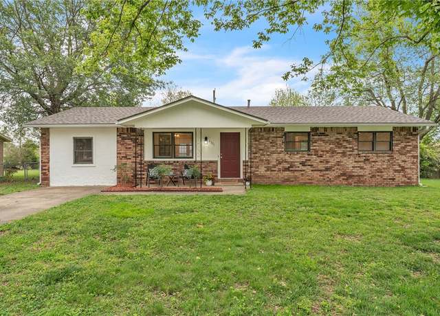 Property at 2301 Jean St, Springdale, AR 72762, 3 beds, 1.5 baths
