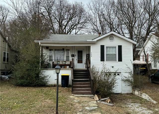 Property at 1104 N Lucille St, Harrison, AR 72601, 2 beds, 1 bath