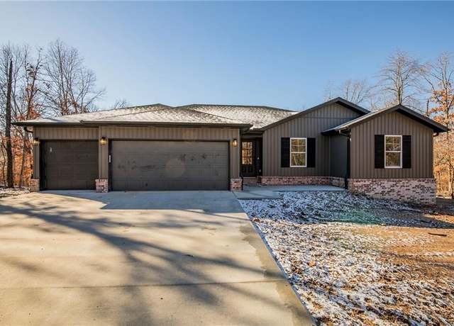 Property at 3 Carmarthen Ln, Bella Vista, AR 72715, 3 beds, 2.5 baths