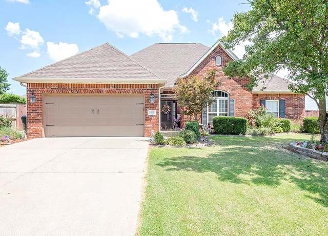 Property at 5805 41st St, Rogers, AR 72758, 4 beds, 2.5 baths