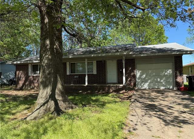 Property at 503 Curtis St, Springdale, AR 72764, 3 beds, 1 bath