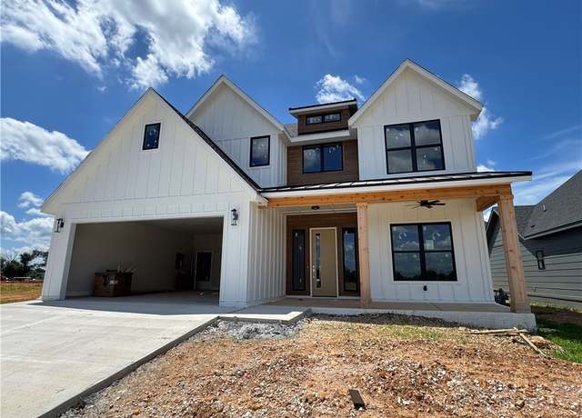 Property at 4108 Erin Dr, Rogers, AR 72758, 4 beds, 3 baths
