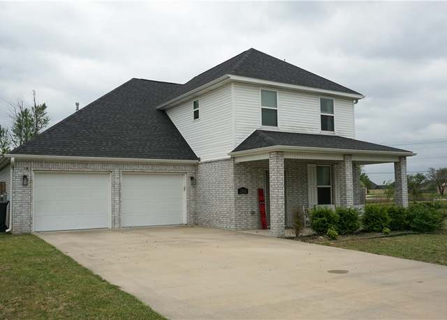 Property at 3345 Clearwater Cv, Springdale, AR 72764, 4 beds, 3 baths