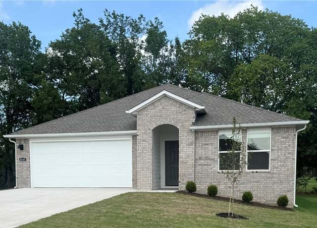 Property at 3117 N Bella St, Siloam Springs, AR 72761, 4 beds, 3 baths