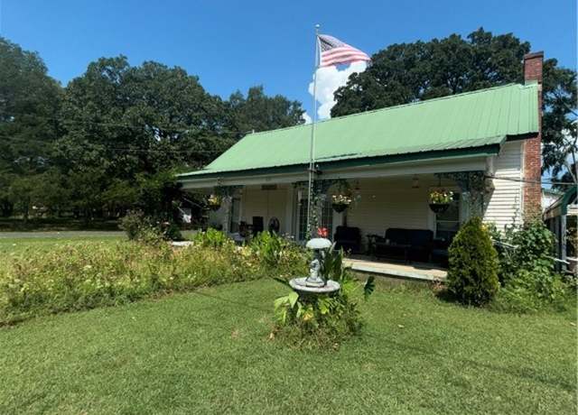 Property at 420 W 5th, Plainview, AR 72857, 2 beds, 2 baths