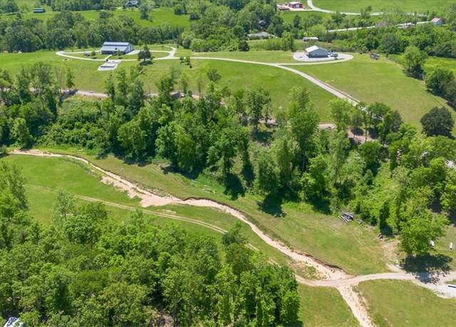 Property at 1633 Jessie James Rd, Pineville, MO 64856, 3 beds, 3 baths