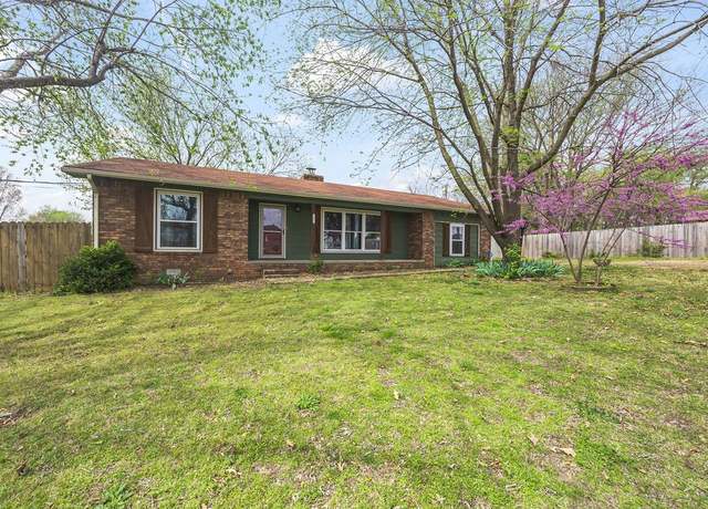Property at 728A Parks St, Prairie Grove, AR 72753, 3 beds, 2 baths