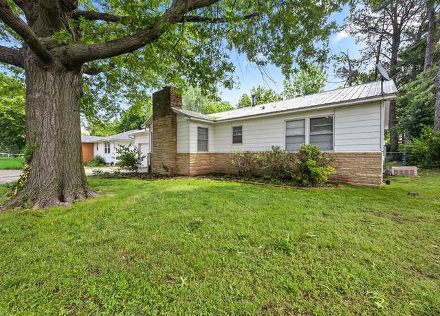 Property at 713 Young St, Springdale, AR 72764, 3 beds, 1.5 baths