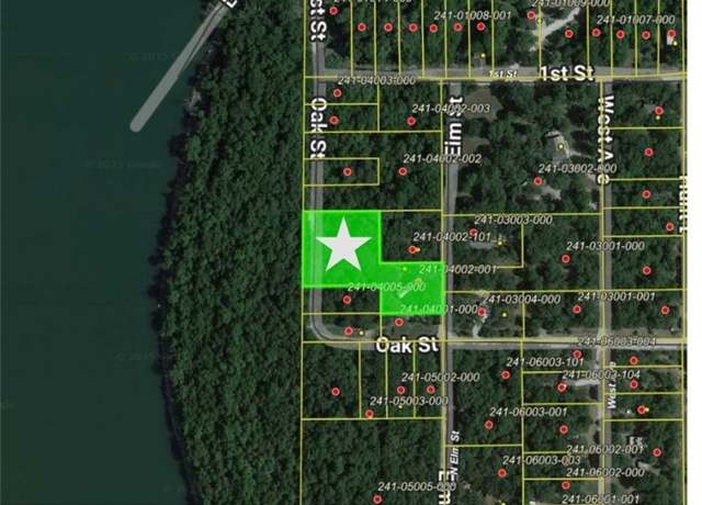 Property at 18655 N Elm St, Lead Hill, AR 72644, 3 beds, 2 baths