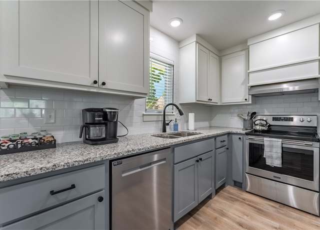 Property at 804 SW 2nd St, Bentonville, AR 72712, 2 beds, 1 bath